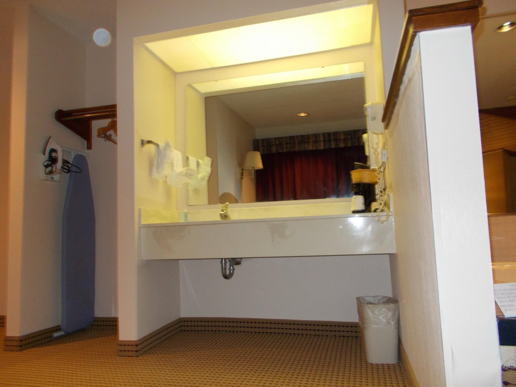 Royalton And Suites, Wilmington,ohio Hotel